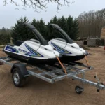 Jetski-aanhanger van PardyTec, geladen met twee jetski's